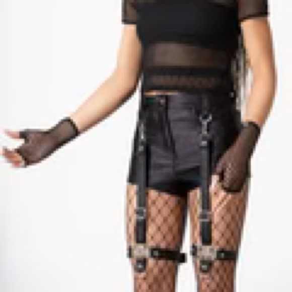 New With Tags Killstar Size Large HARDLINER GARTER SHORTS - Picture 3 of 6